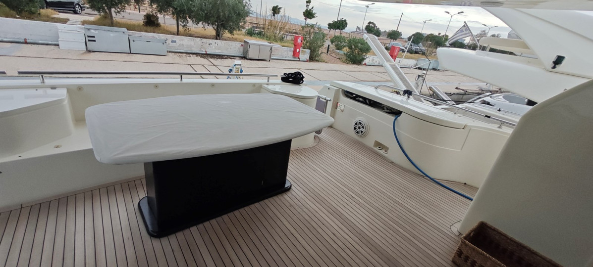 M/Y ΜΑΥΒΕ ΝΟΤ Yacht #12