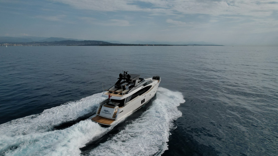 M/Y ELLIE JAMES Yacht #9