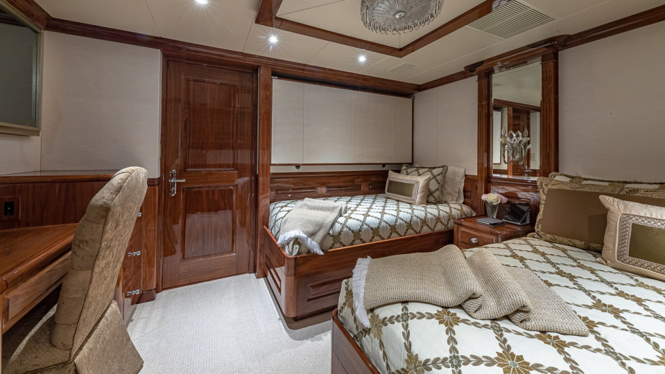 M/Y SILVER LINING Yacht #12