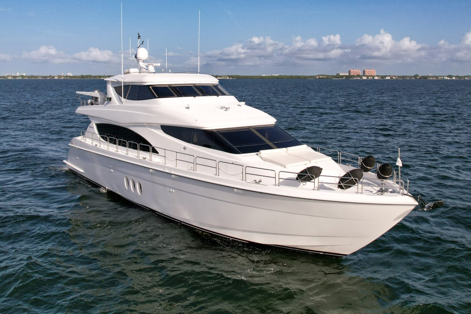 M/Y HATTERAS 80 MOTOR YACHT Yacht #4