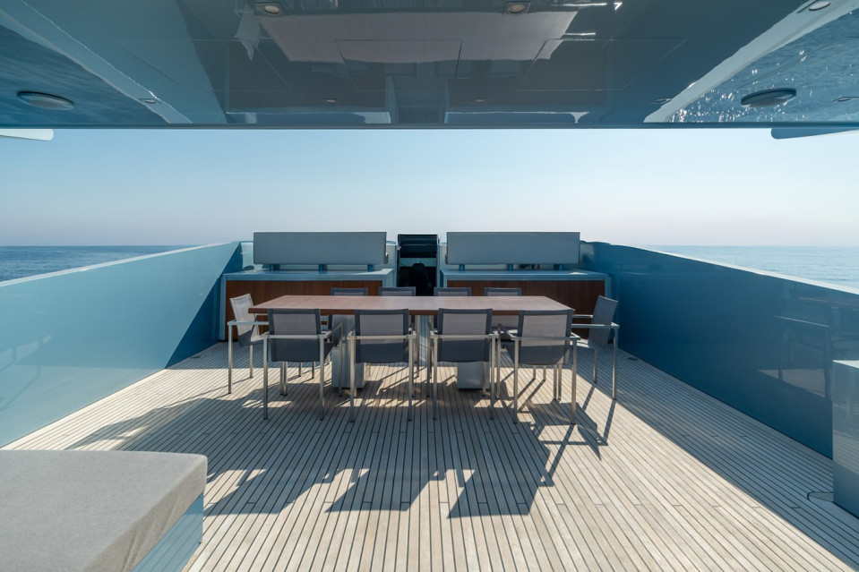 M/Y QUEEN BLUE Yacht #9