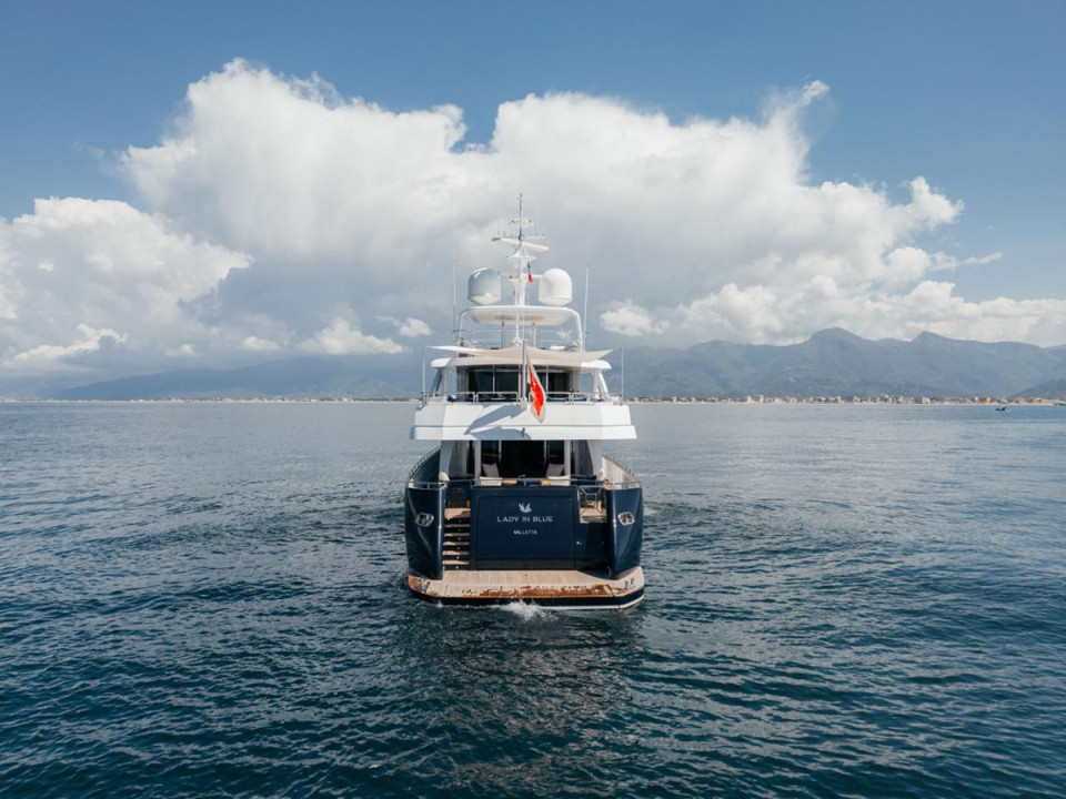 M/Y LADY IN BLUE Yacht #3