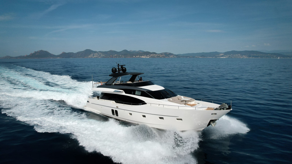 M/Y ELLIE JAMES Yacht #1