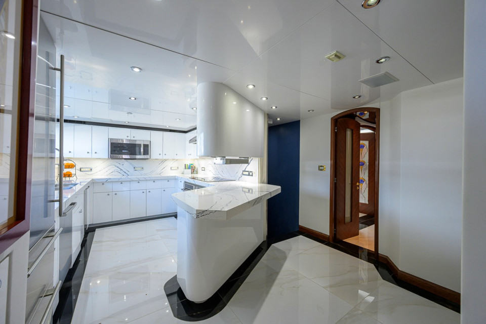 M/Y CHARLOTTE ANN Yacht #15