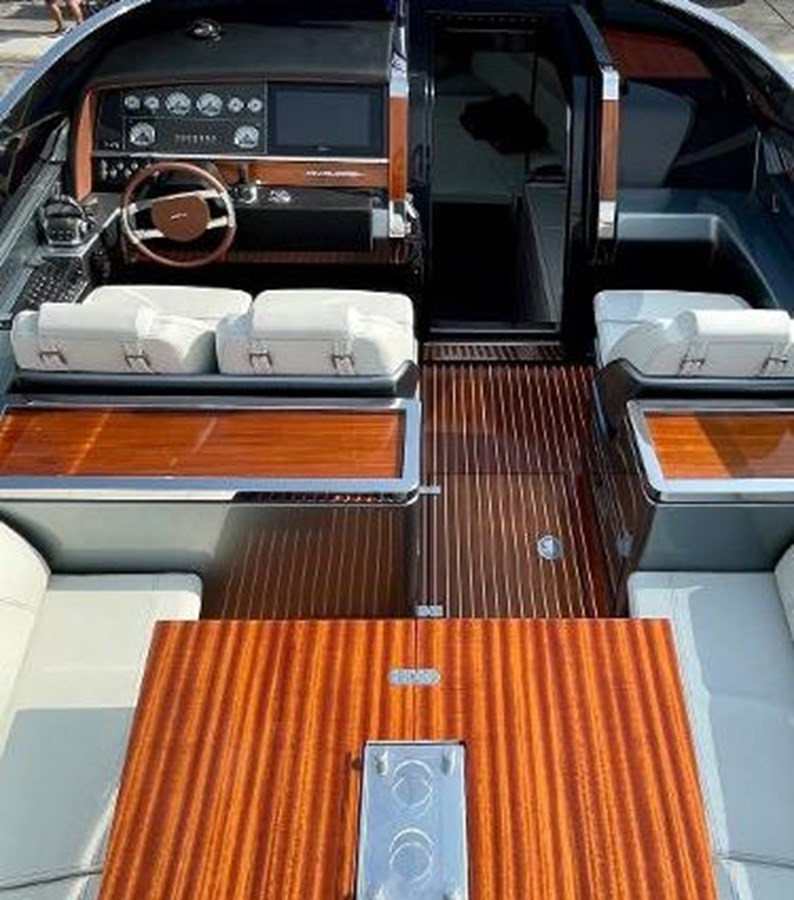 M/Y 2017 RIVA 39 RIVAMARE Yacht #8