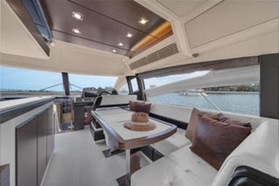 M/Y 2014 AZIMUT 64 FLYBRIDGE Yacht #14