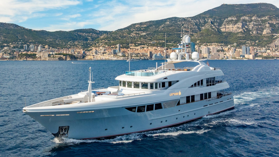 M/Y LATITUDE Yacht #6