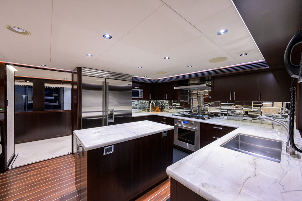 M/Y RENNEGADE Yacht #14