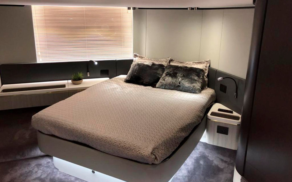 M/Y AZIMUT 55 Yacht #10