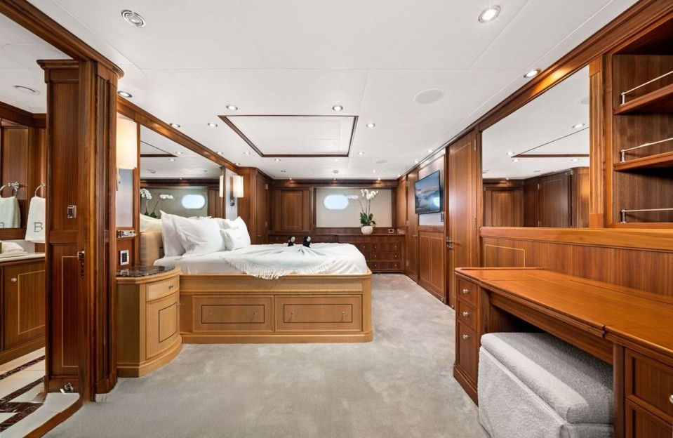 M/Y BLACKSHEEP Yacht #9