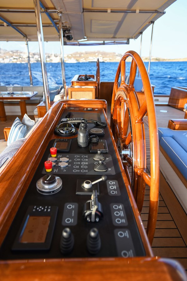 S/Y ANNE Yacht #12