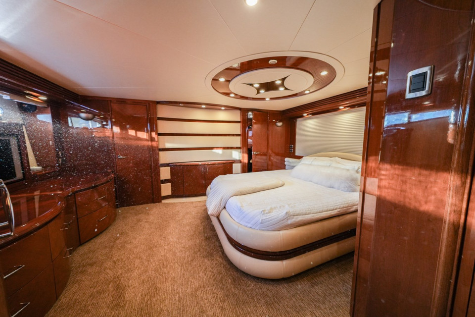 M/Y 2006 MARQUIS 65 Yacht #9