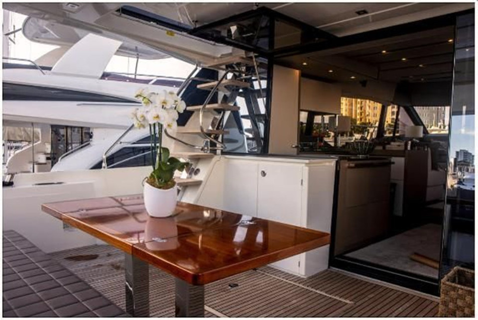 M/Y 2018 PRESTIGE 630 Yacht #11