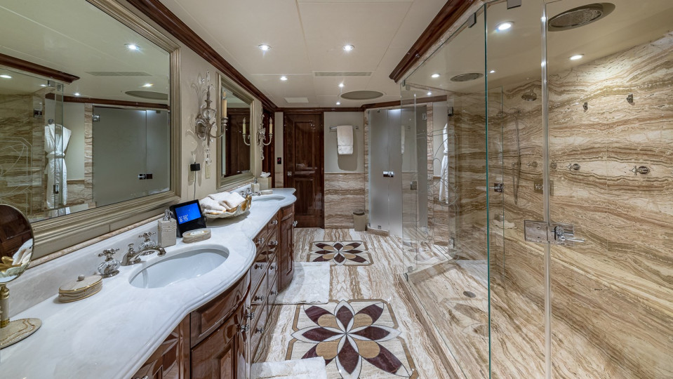 M/Y SILVER LINING Yacht #8