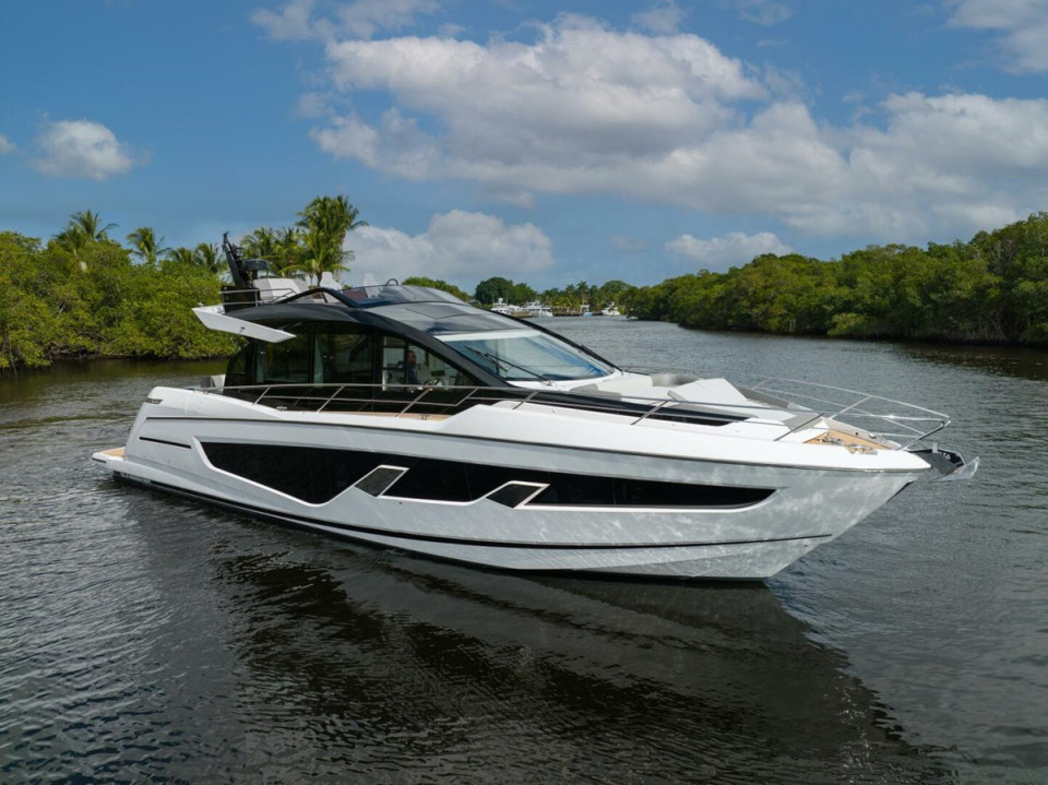 M/Y 65 SPORT YACHT Yacht #3