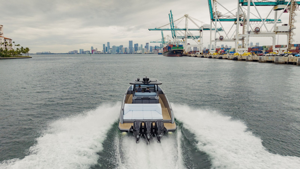 M/Y VANQUISH YACHTS VQ40 Yacht #2