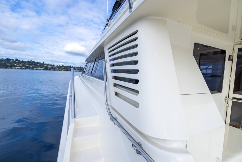 M/Y WHITE LIGHTNING Yacht #12