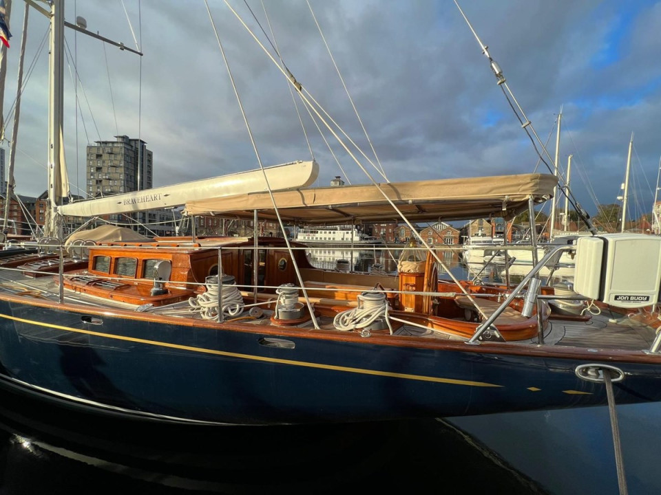 braveheart sailing yacht for sale