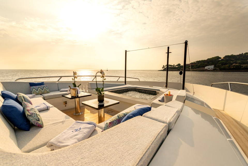 M/Y GEMS II Yacht #15