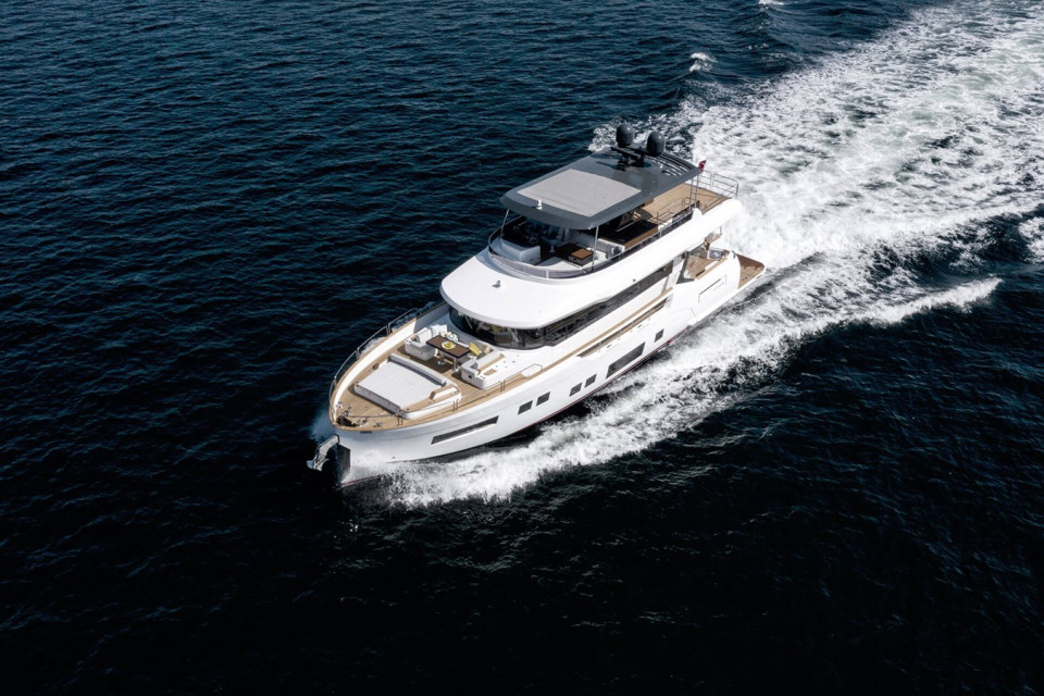 M/Y SIRENA 68 Yacht #9