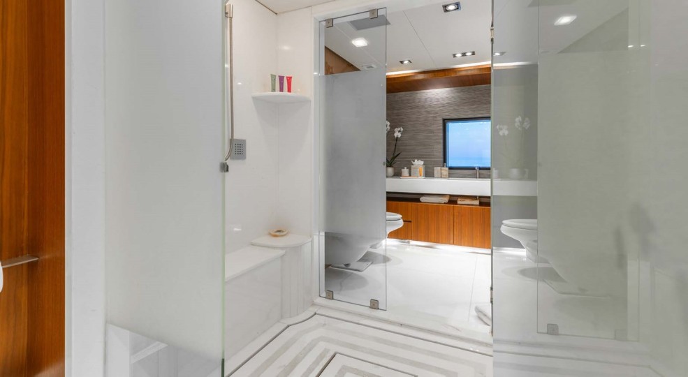 M/Y CHAMPAGNE SEAS Yacht #15
