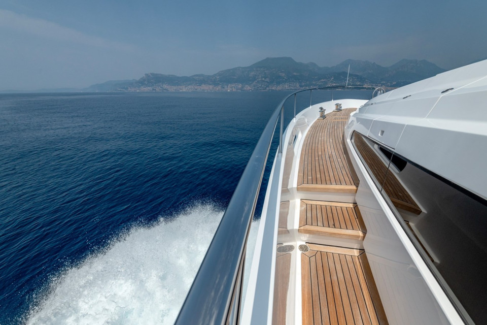 M/Y EQUITY Yacht #9