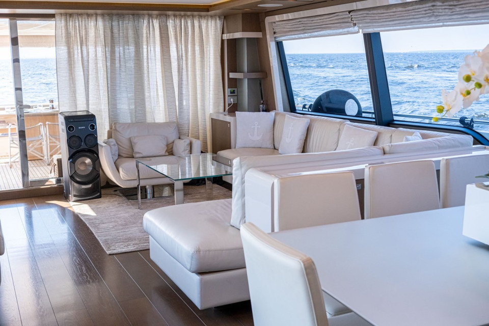 M/Y FERRETTI 870 Yacht #10