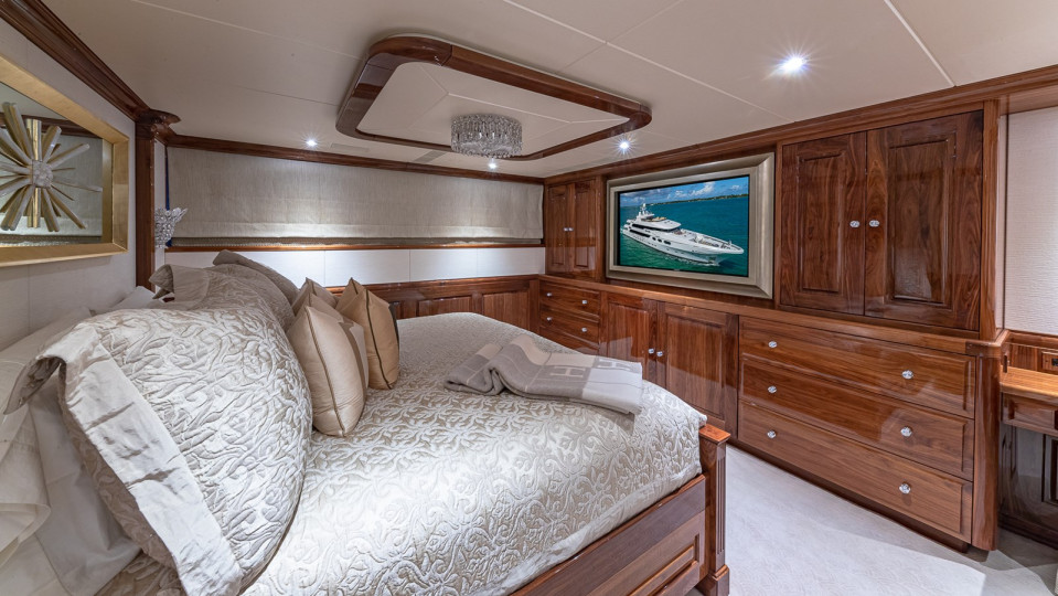 M/Y SILVER LINING Yacht #10