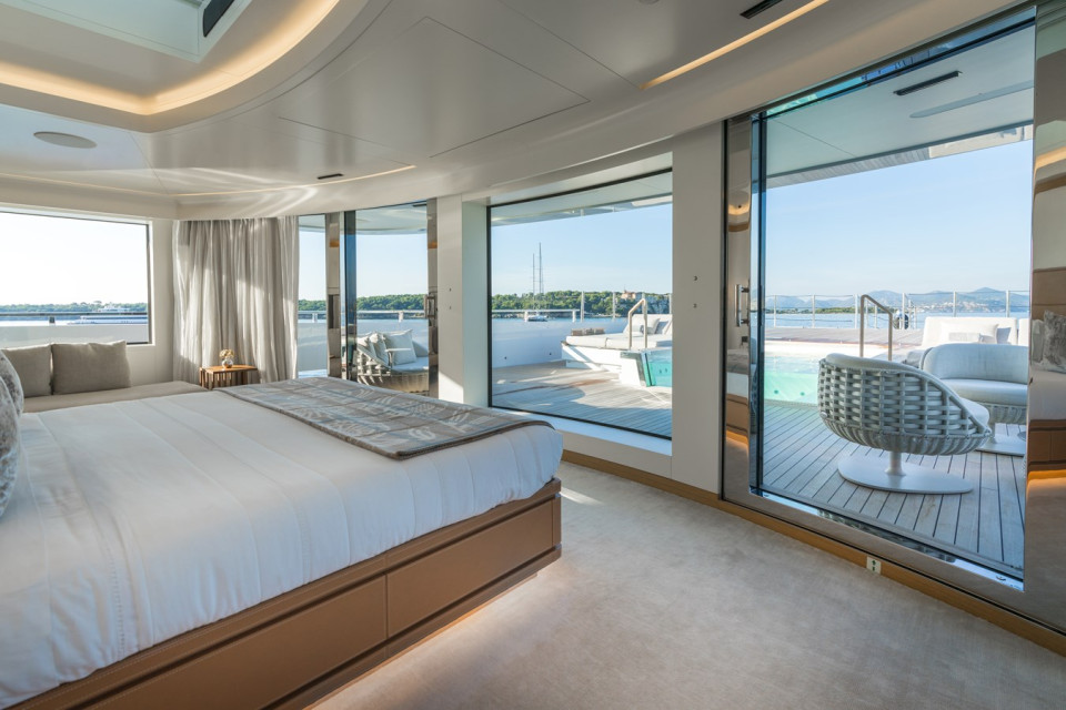 M/Y ALCHEMIST Yacht #11