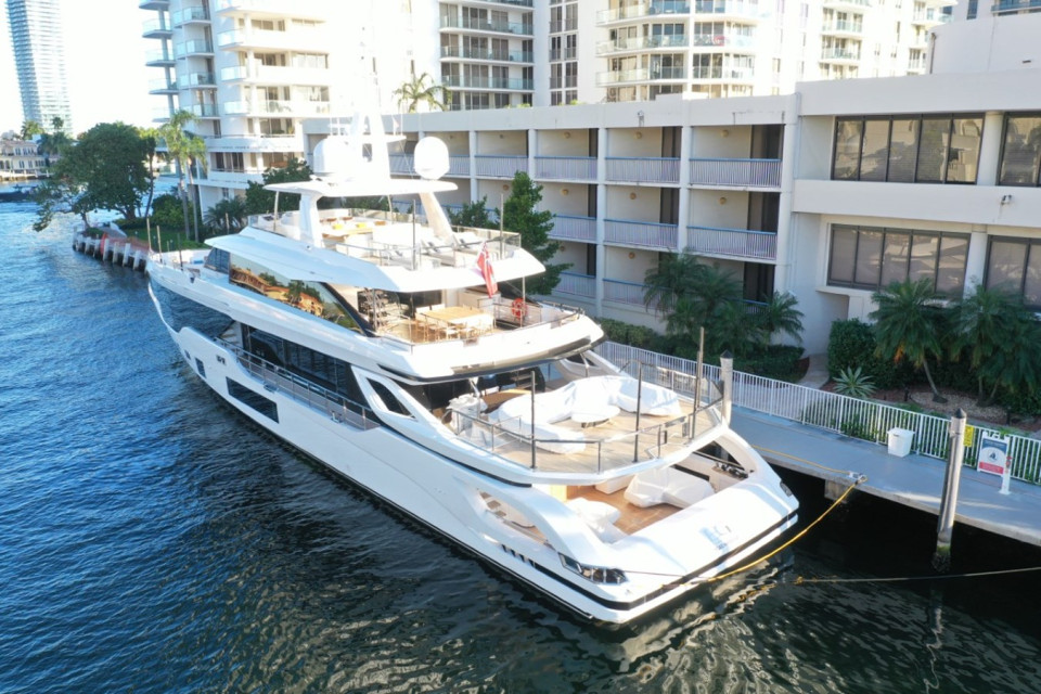 M/Y BORAGORA Yacht #1