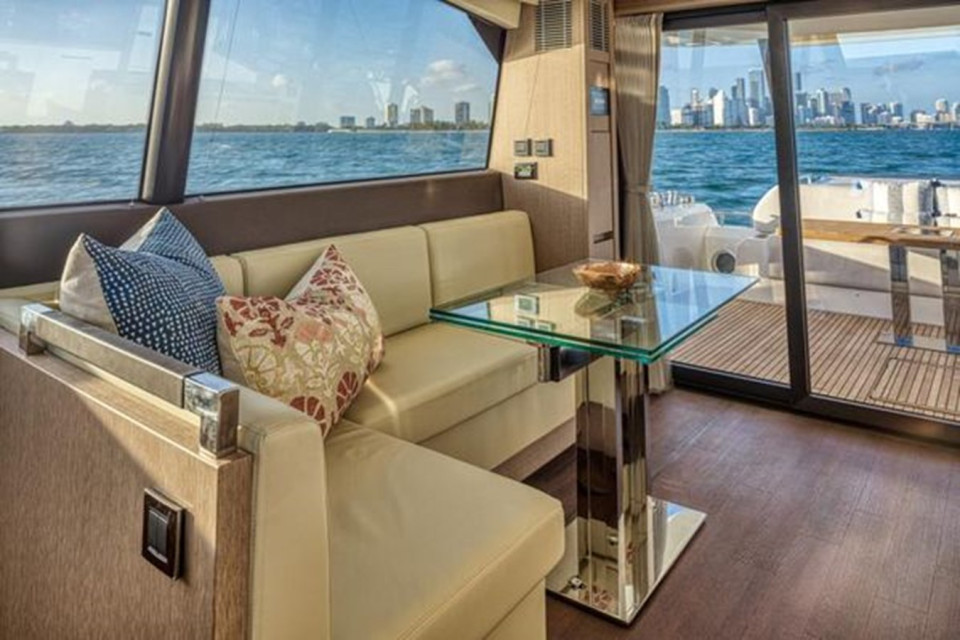 M/Y 2021 PRESTIGE 690 Yacht #13