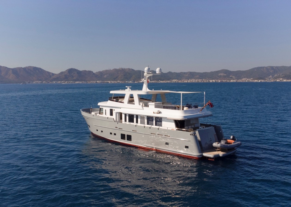 M/Y 85' SEMI DISPLACEMENT TRAWLER Yacht #3