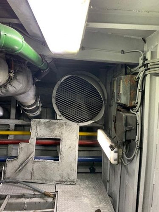 M/Y 1991 COMMERCIAL 170 CREW BOAT Yacht #9