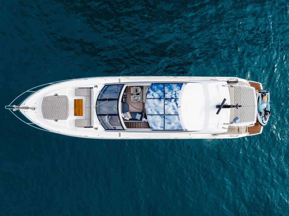 M/Y 2022 SUNSEEKER PREDATOR 74 Yacht #11