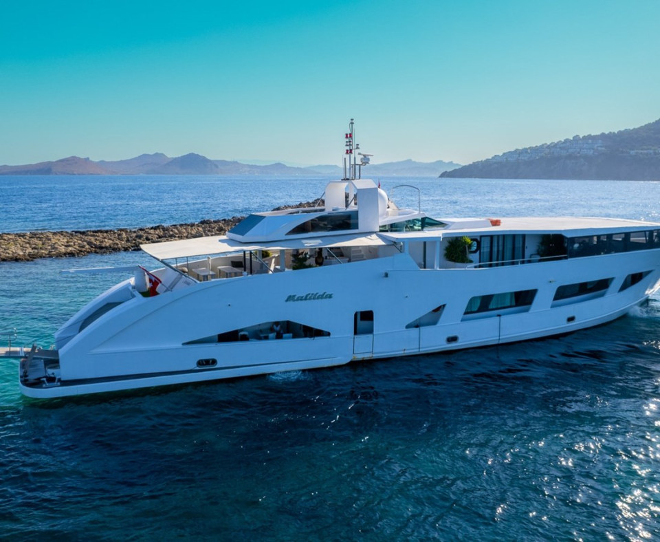 M/Y  42 M STEEL  MOTOR YACHT Yacht #15