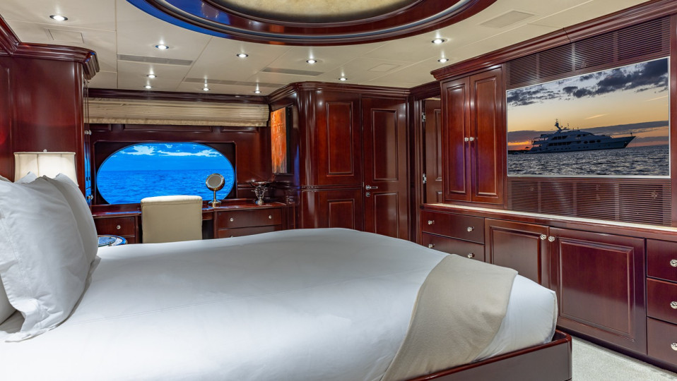 M/Y LADY JOY Yacht #10