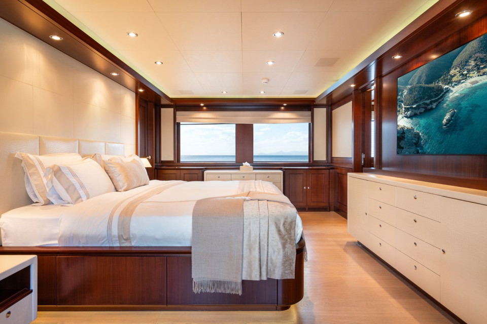 M/Y ENCHANTMENT Yacht #13