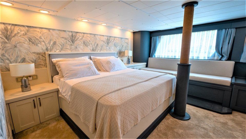M/Y  42 M STEEL  MOTOR YACHT Yacht #5