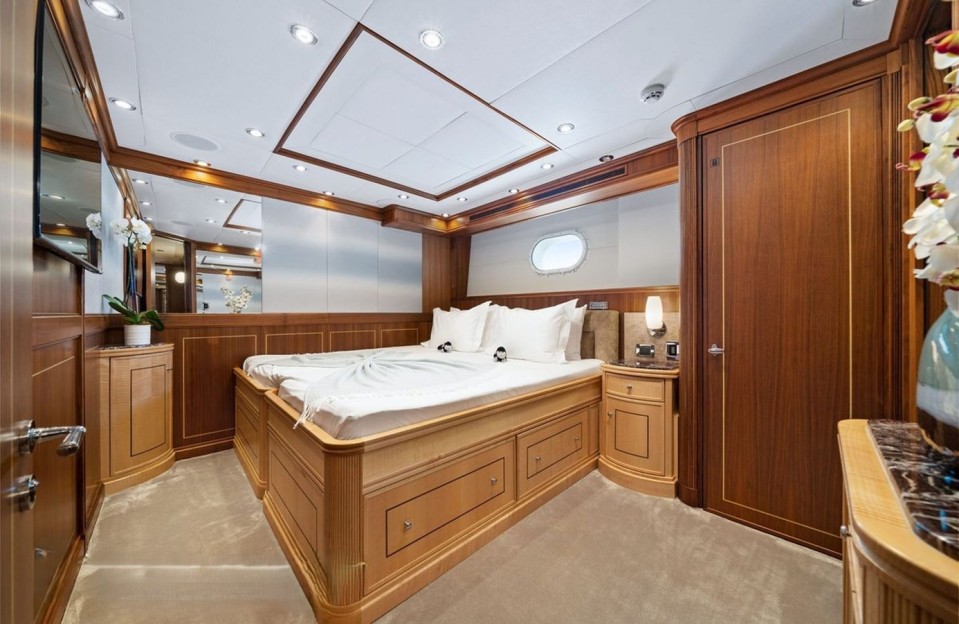 M/Y BLACKSHEEP Yacht #11