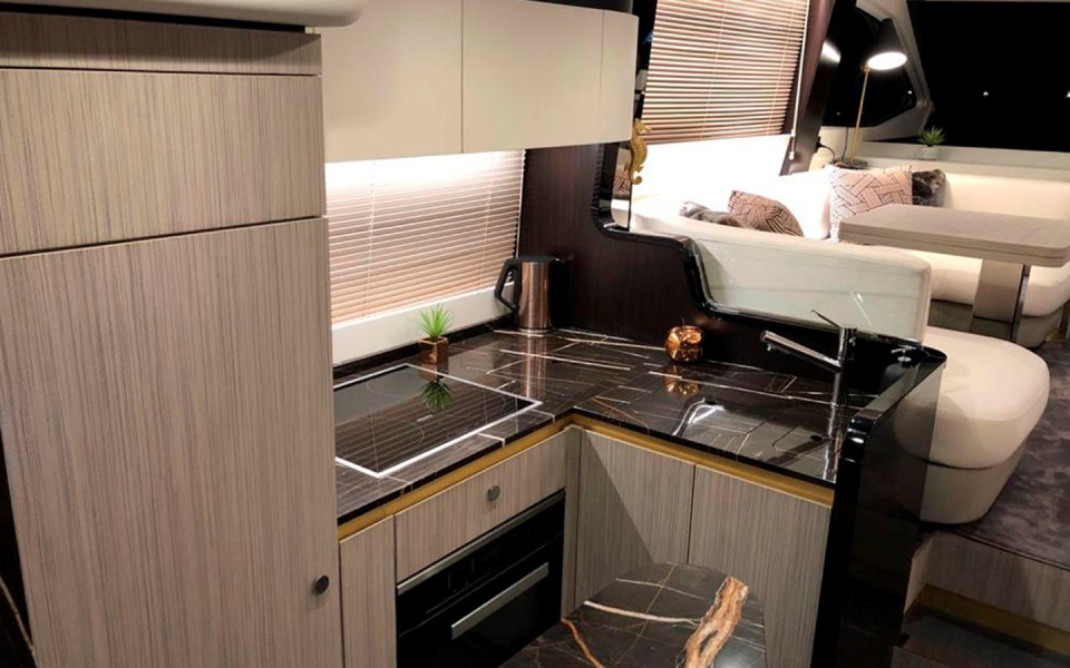 M/Y AZIMUT 55 Yacht #8
