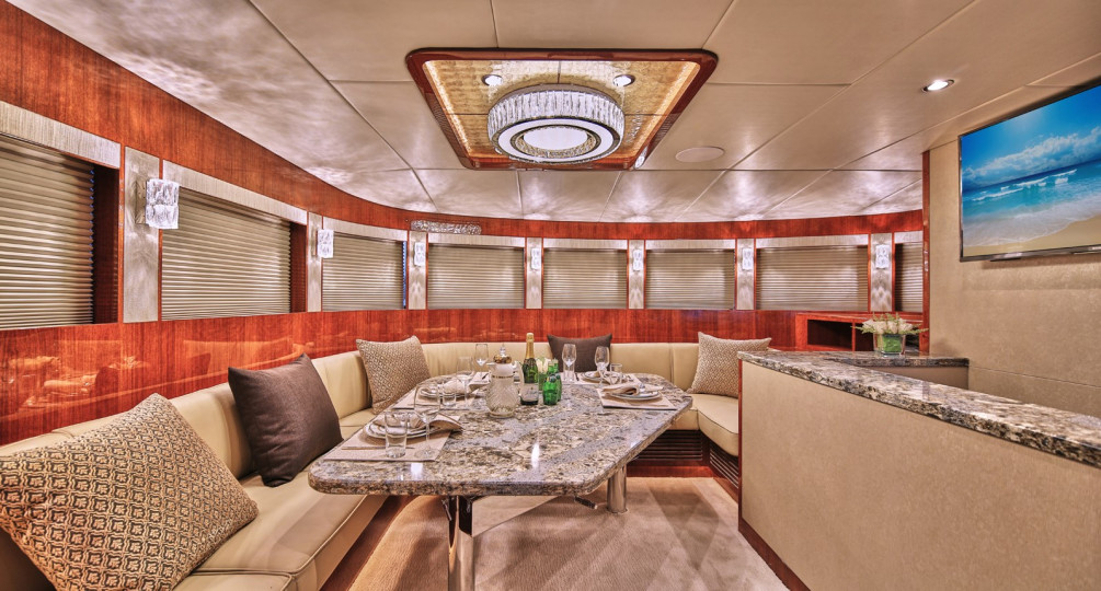 M/Y DEESCOVERY Yacht #9