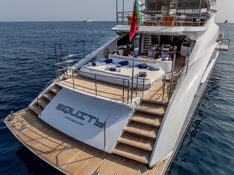 M/Y EQUITY Yacht #13