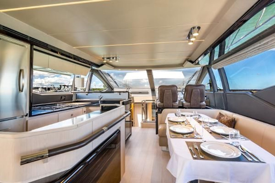 M/Y 2019 AZIMUT 66 FLYBRIDGE Yacht #5