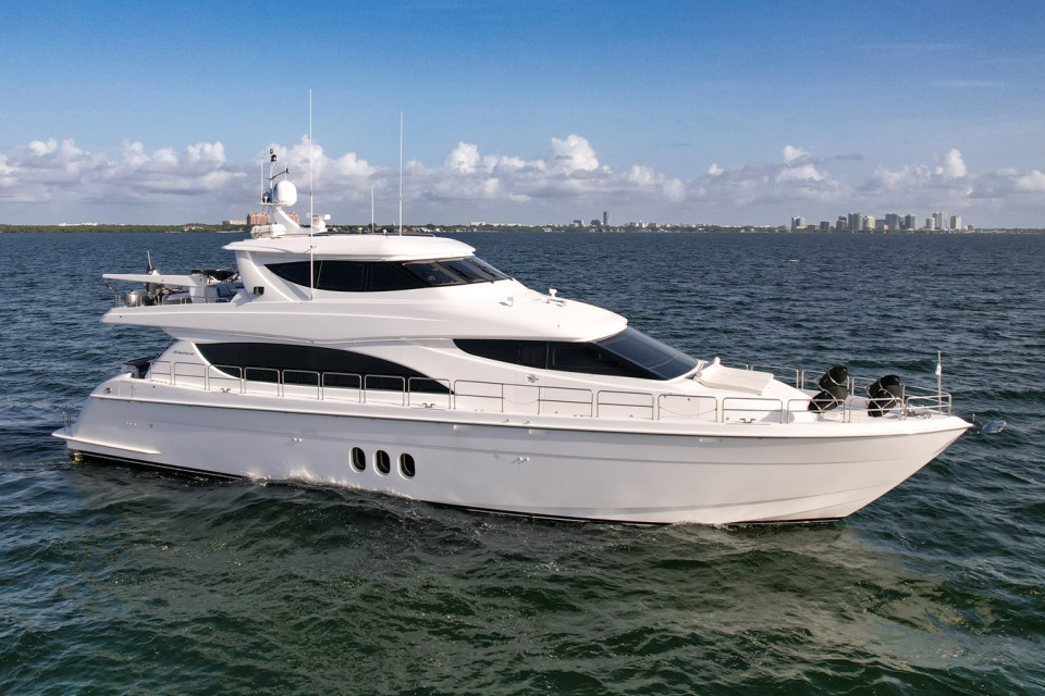 M/Y HATTERAS 80 MOTOR YACHT Yacht #2