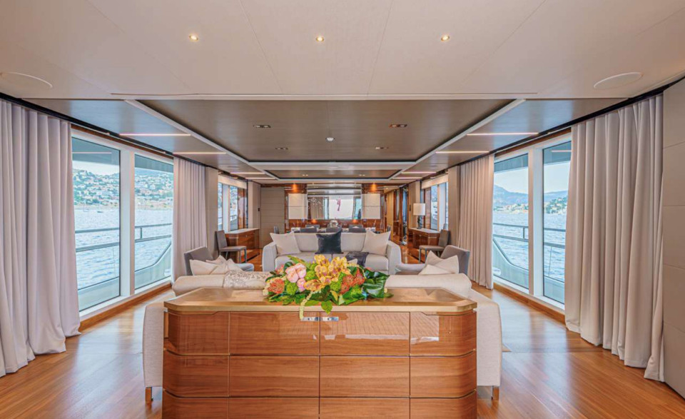 M/Y PRINCESS 35M AVALON Yacht #9