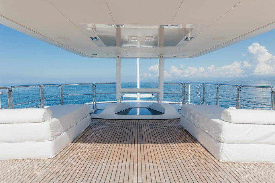 M/Y LADY IN BLUE Yacht #11