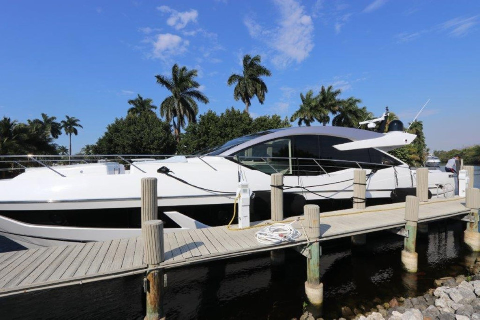 M/Y HIDE OUT Yacht #5