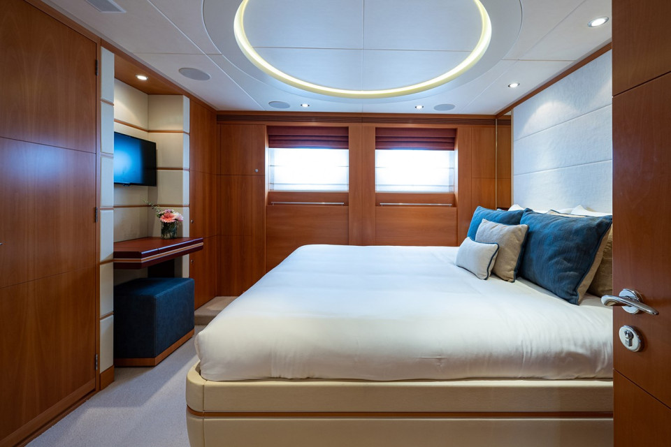 M/Y CASTLEFINN Yacht #10