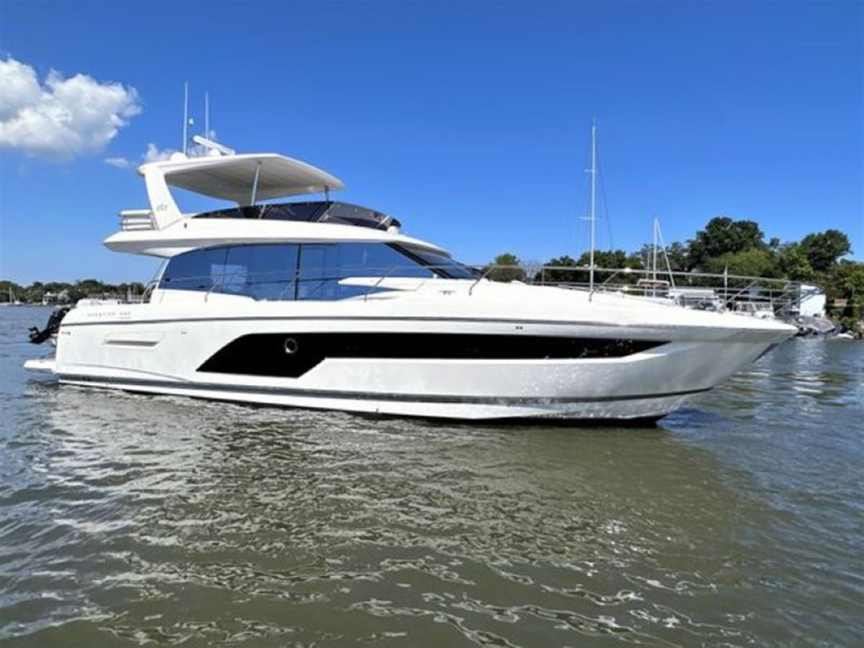 M/Y 2022 PRESTIGE 590  Yacht #1