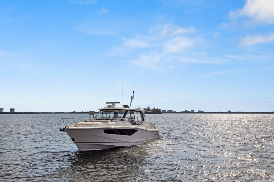 M/Y LOBO DEL MAR II Yacht #5